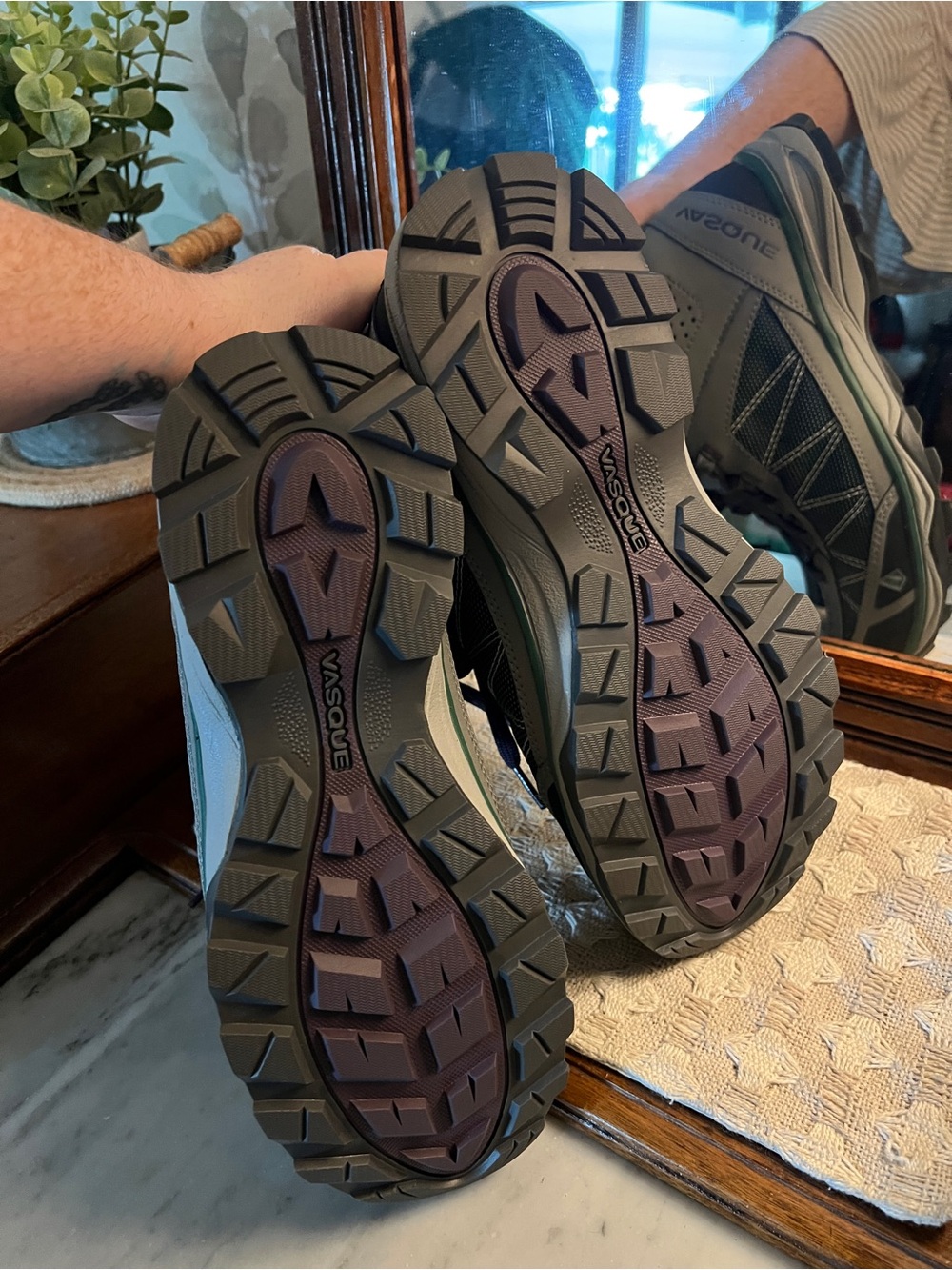 VASQUE Classic Monolith Ultra Dry Hiking Boots Grey Black Green Women's Size 10 - Picture 5 of 6
